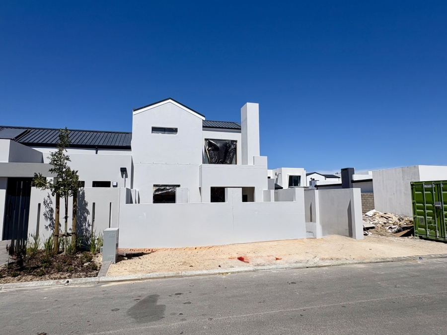 4 Bedroom Property for Sale in Sandown Western Cape